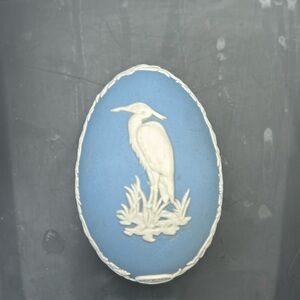 Wedgwood 1978 Blue Egg White Crane Heron Trinket Jewelry Box Vintage